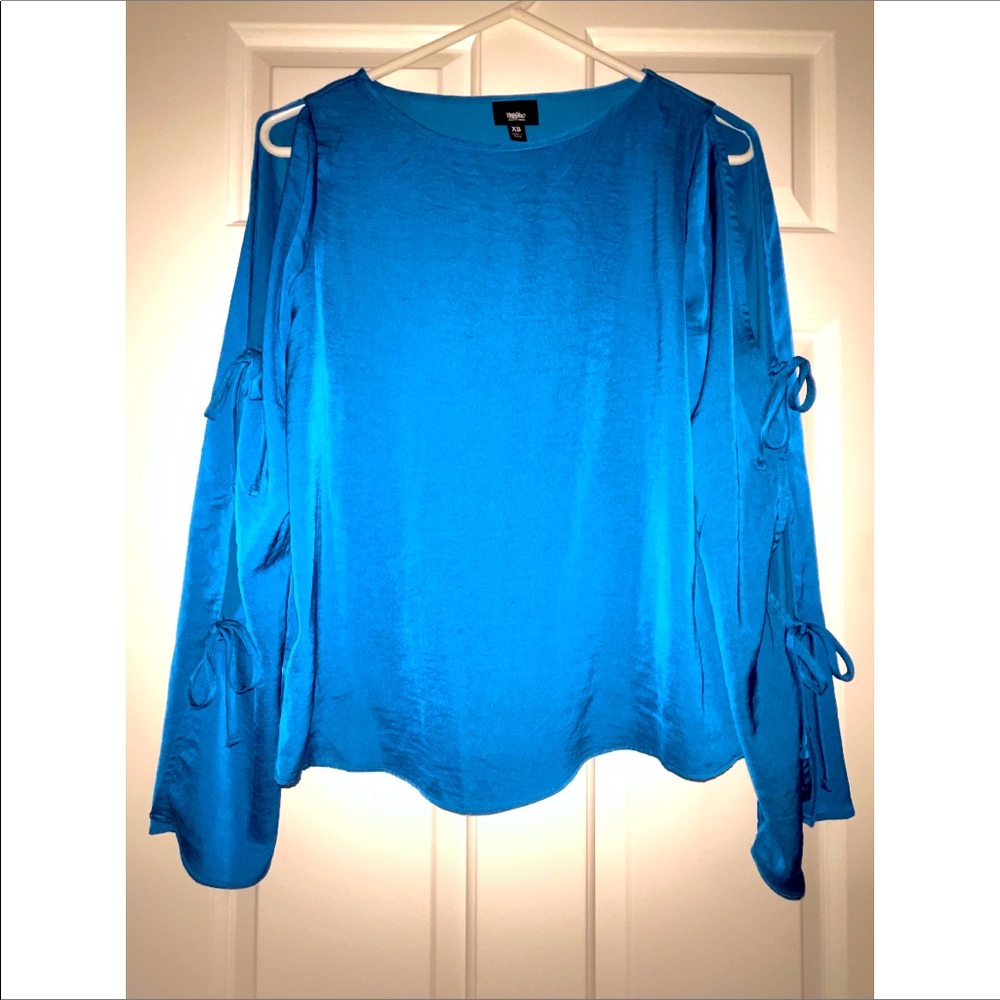 NWOT Blue Long Sleeve Open Tie Sleeve Mossimo Top/Blouse Blue Women’s XS